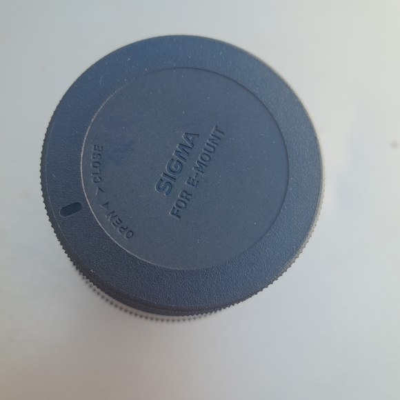 Sigma Lens - Picture 4 of 5